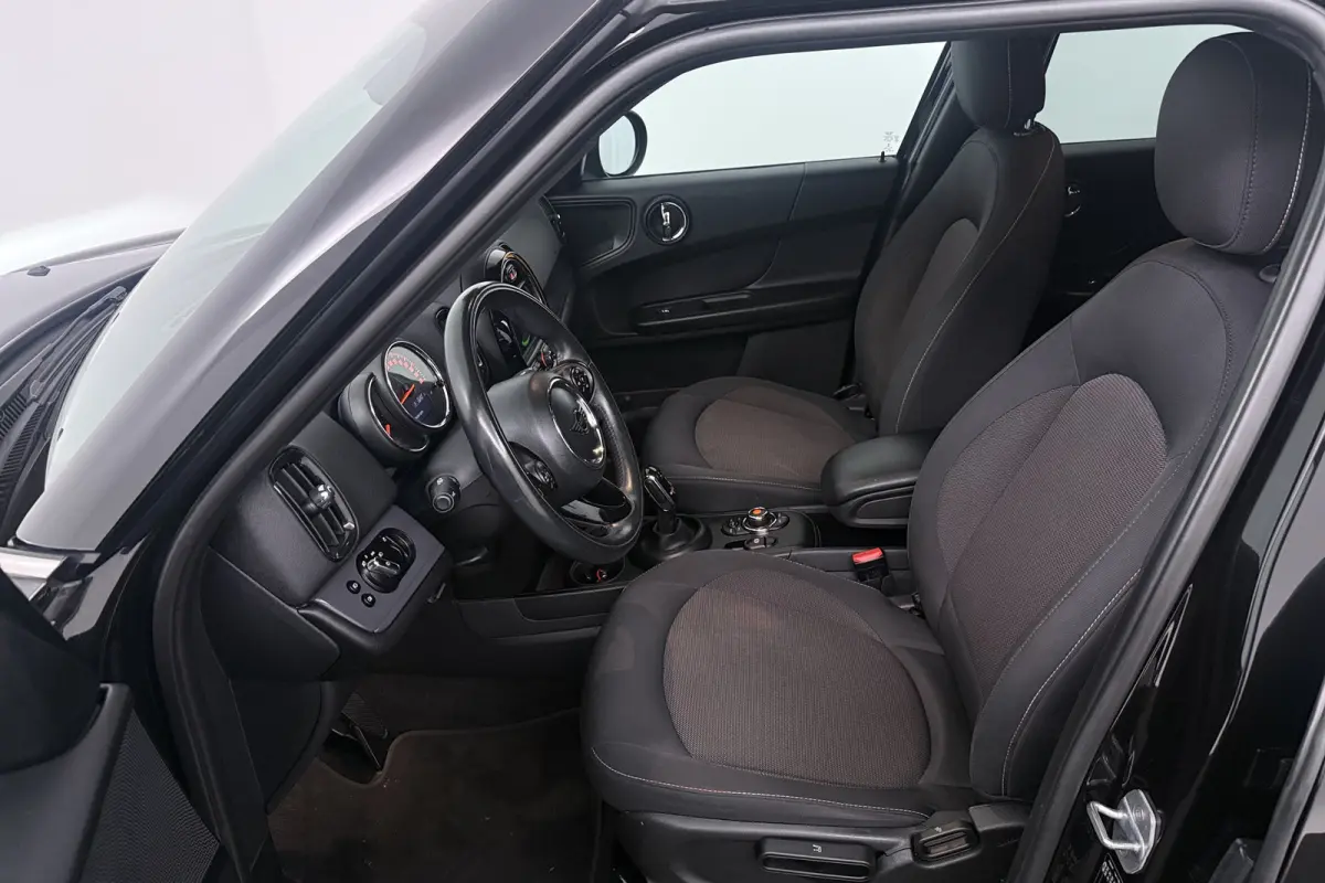 1.5 Cooper Chili (NAVIGATIE, PARKEERSENSOREN, CLIMA, STUURBEDIENING)