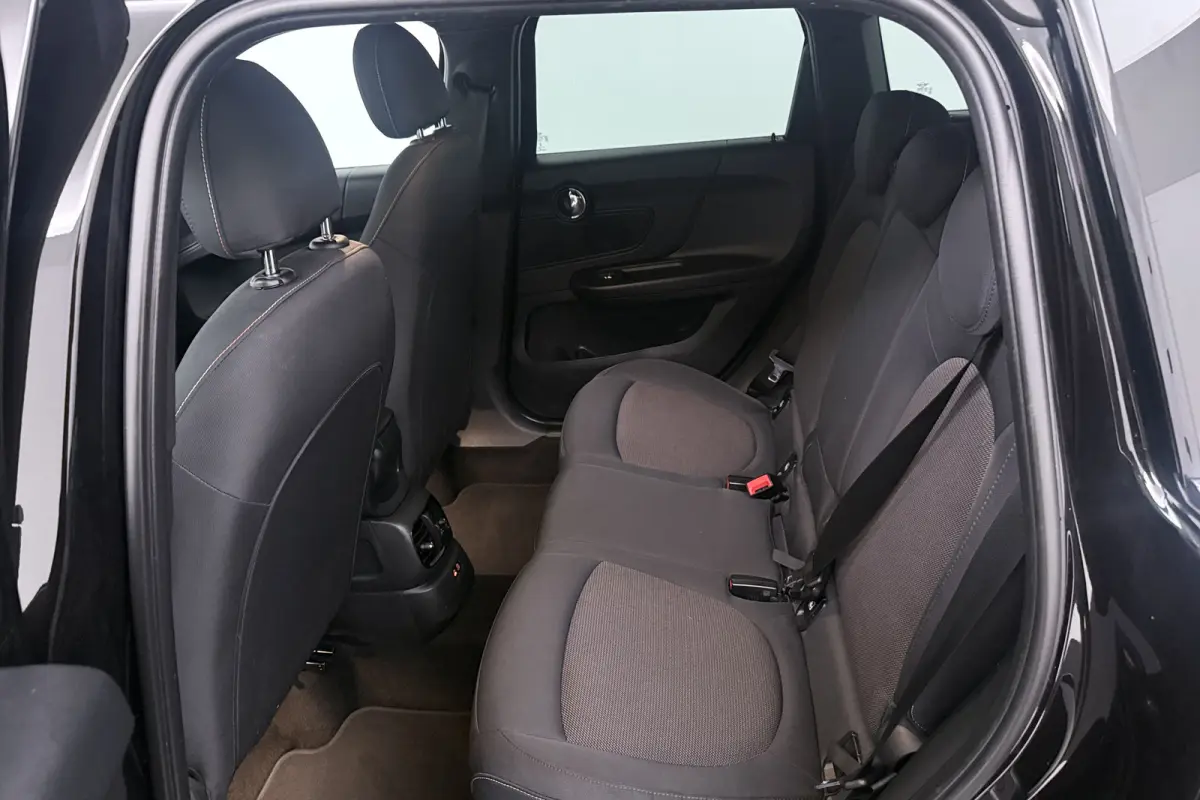1.5 Cooper Chili (NAVIGATIE, PARKEERSENSOREN, CLIMA, STUURBEDIENING)