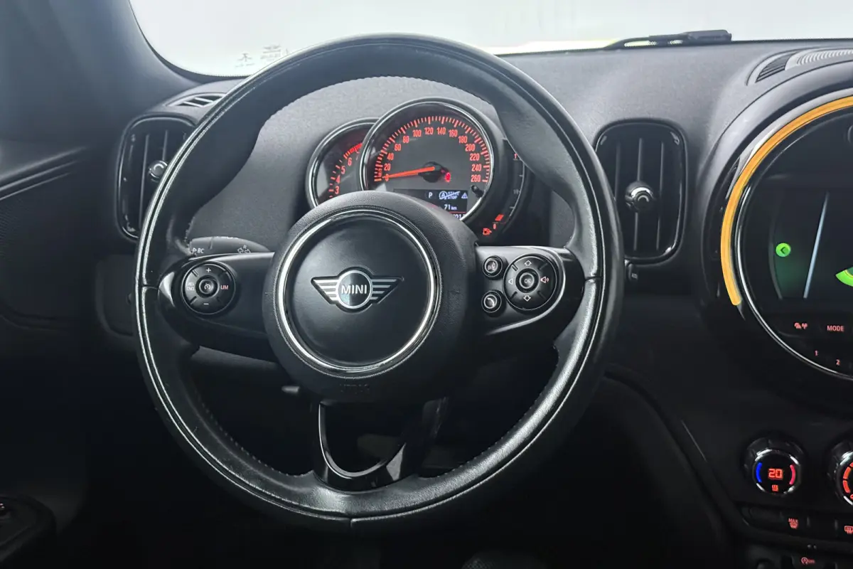 1.5 Cooper Chili (NAVIGATIE, PARKEERSENSOREN, CLIMA, STUURBEDIENING)