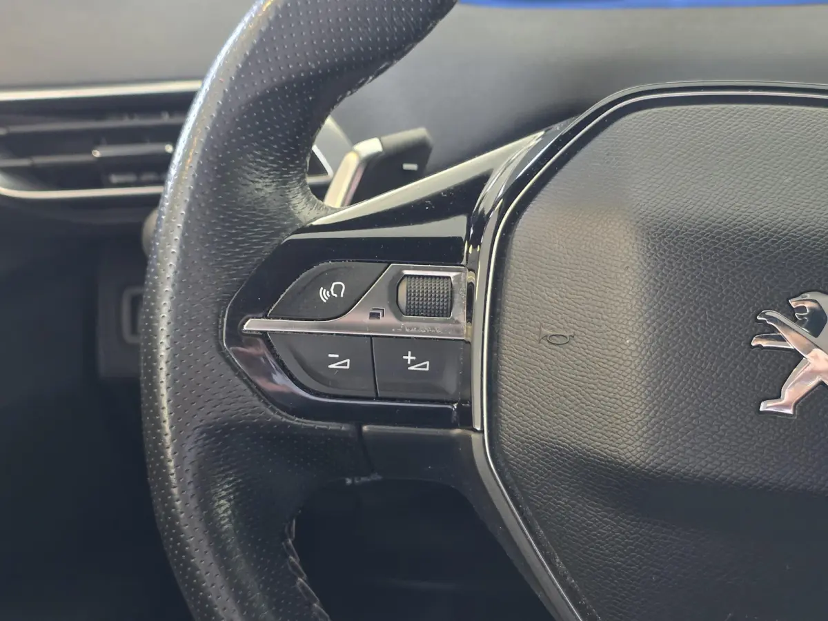 1.6 e-THP GT Line | NL-Auto | Trekhaak | Camera | Cruise control