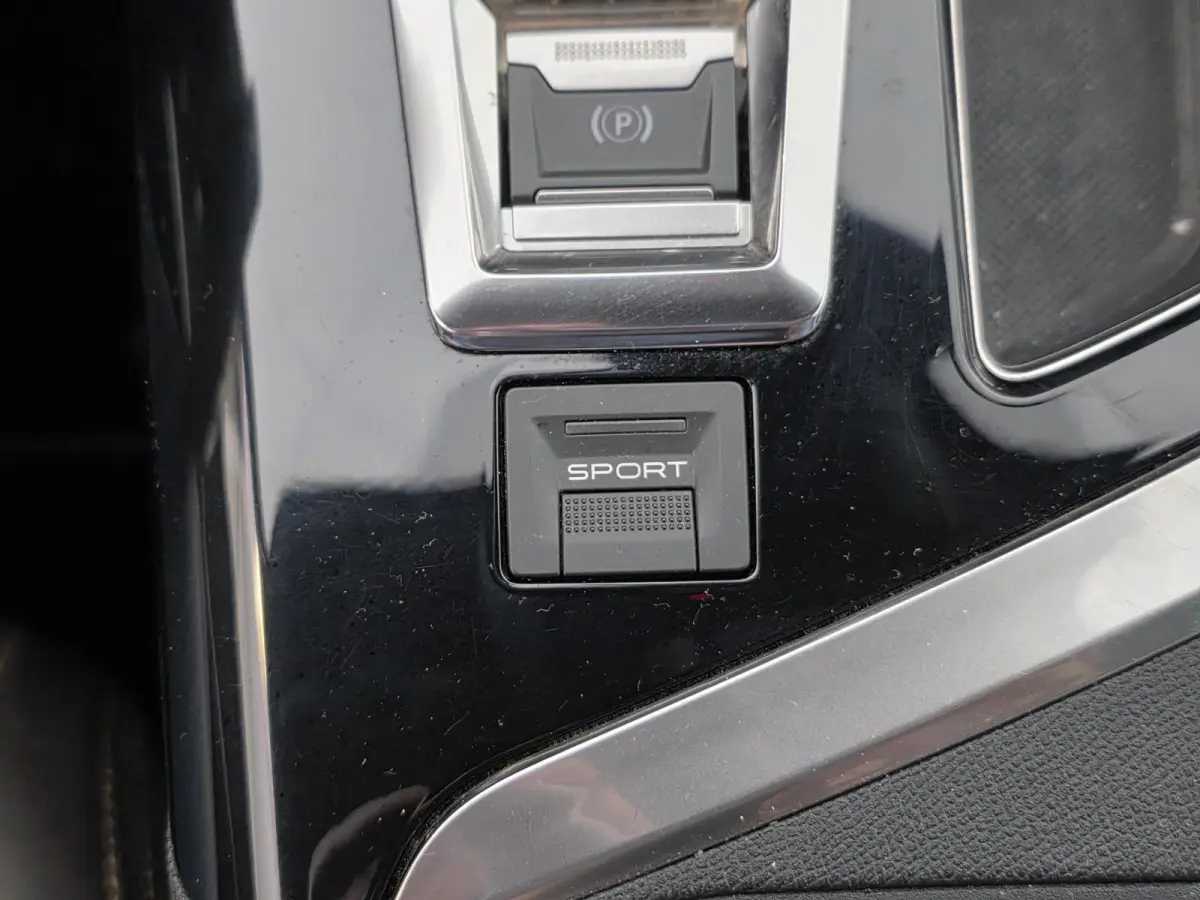 1.6 e-THP GT Line | NL-Auto | Trekhaak | Camera | Cruise control