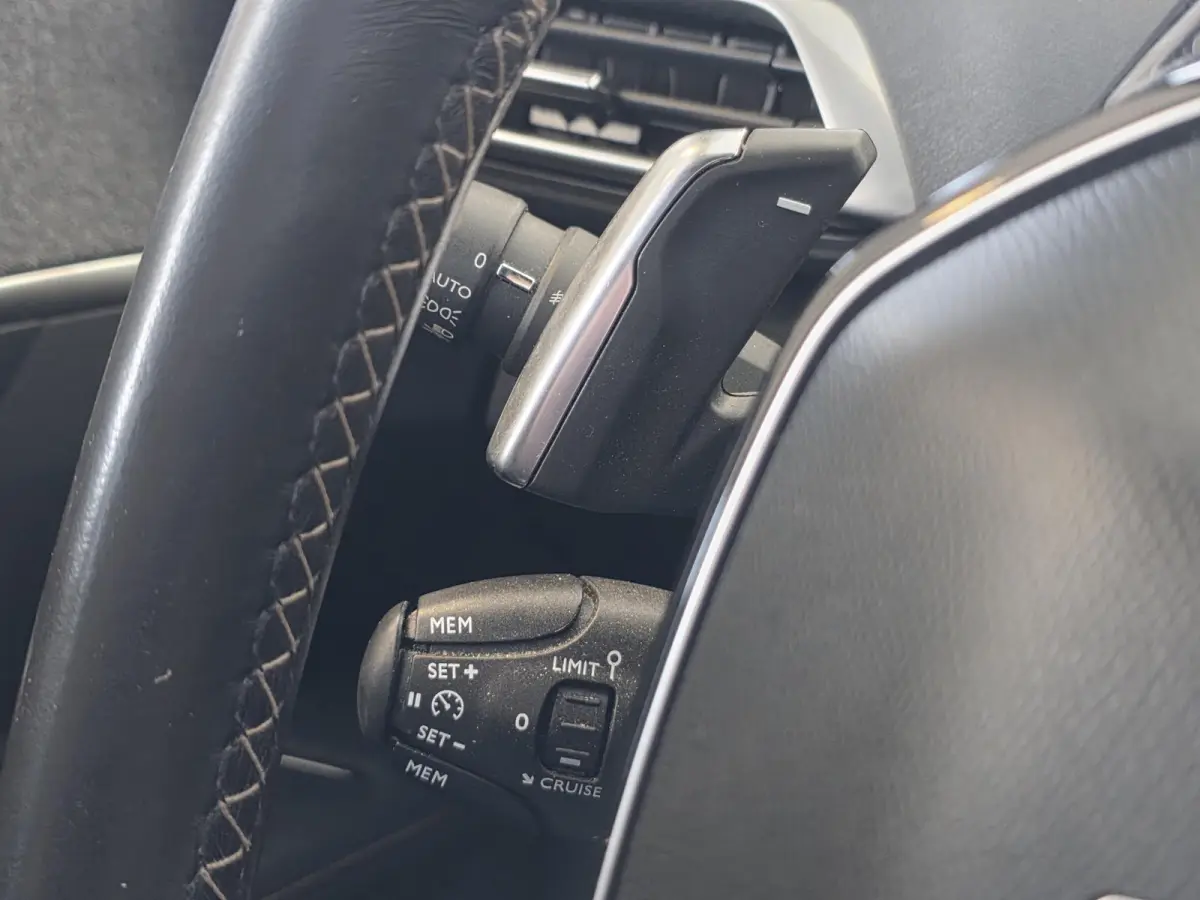 1.6 e-THP GT Line | NL-Auto | Trekhaak | Camera | Cruise control