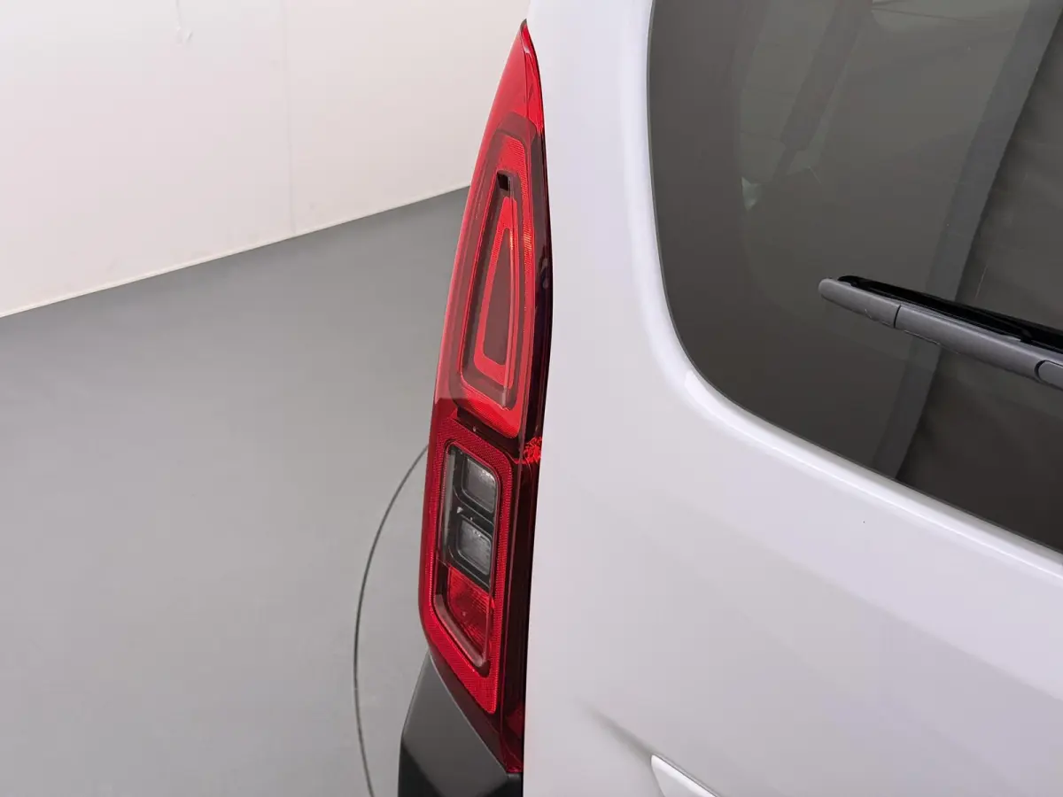 XL Shine 50kWh 136pk | Accu 98% | Navigatie | Camera achter | Automatische airco | Cruise control | Apple Carplay en Android auto