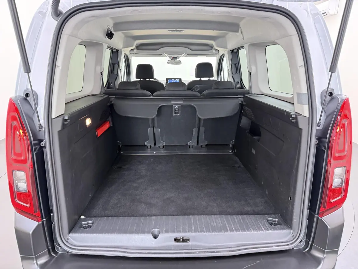 XL Shine 50kWh 136pk | Accu 98% | Navigatie | Camera achter | Automatische airco | Cruise control | Apple Carplay en Android auto