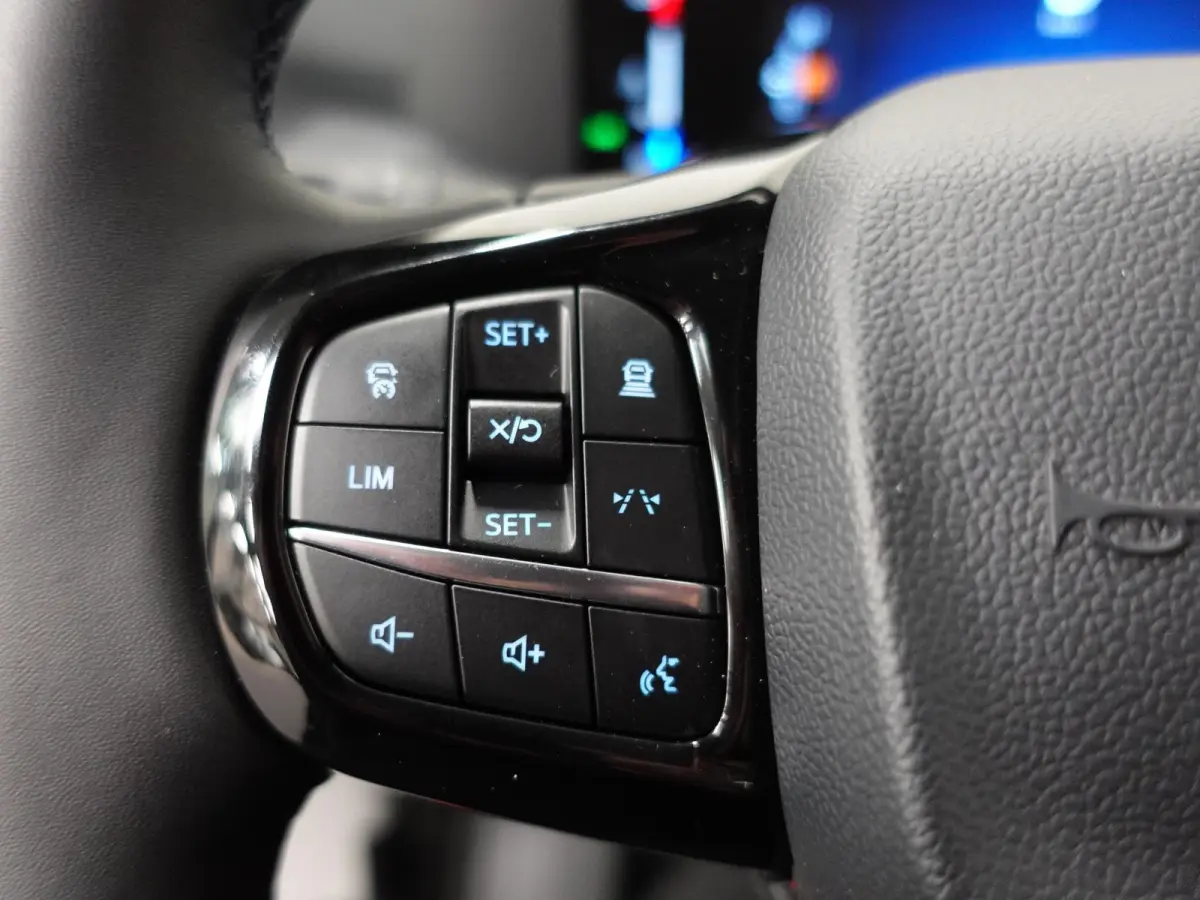 300 2.0 TDCI L2H1 Trend Automaat Airco Navigatie Cruise Parkeersensoren Camera