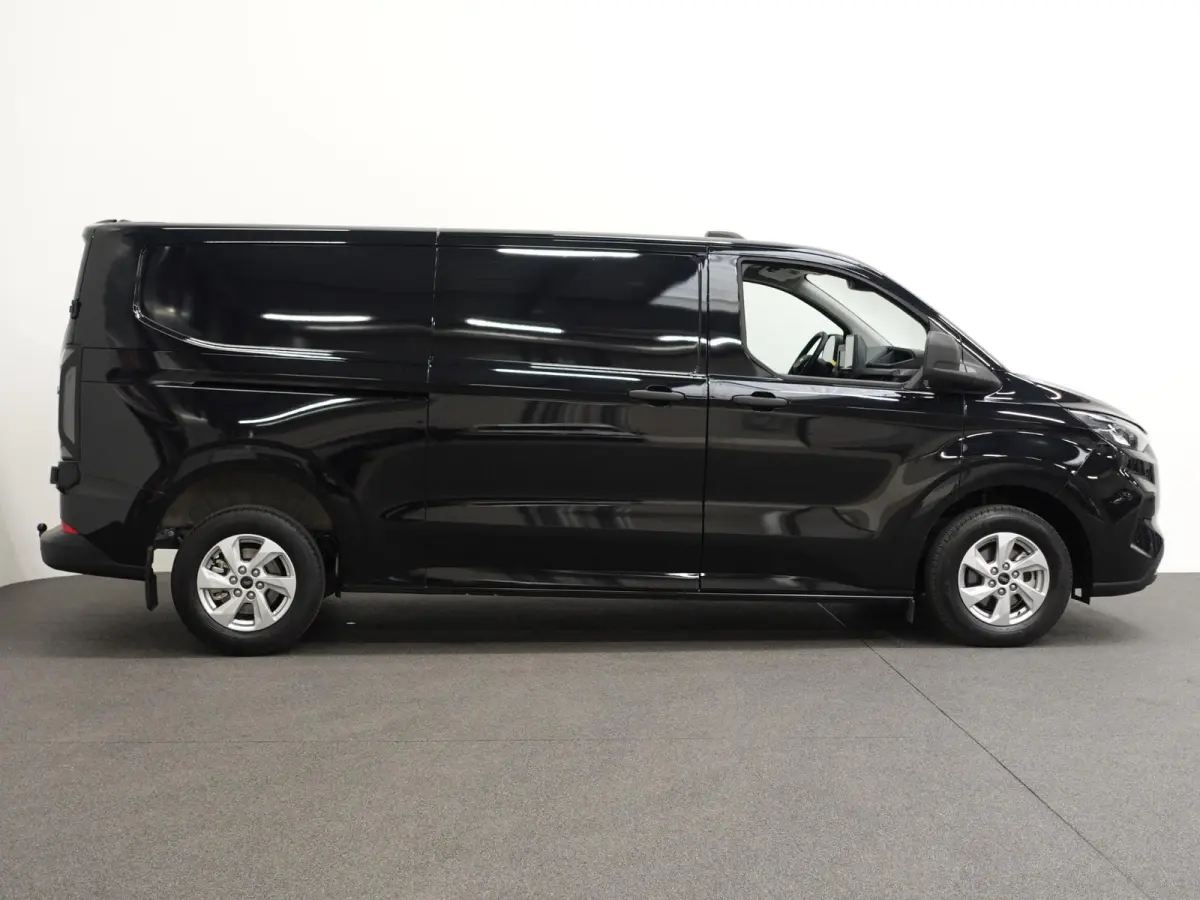 300 2.0 TDCI L2H1 Trend Automaat Airco Navigatie Cruise Parkeersensoren Camera
