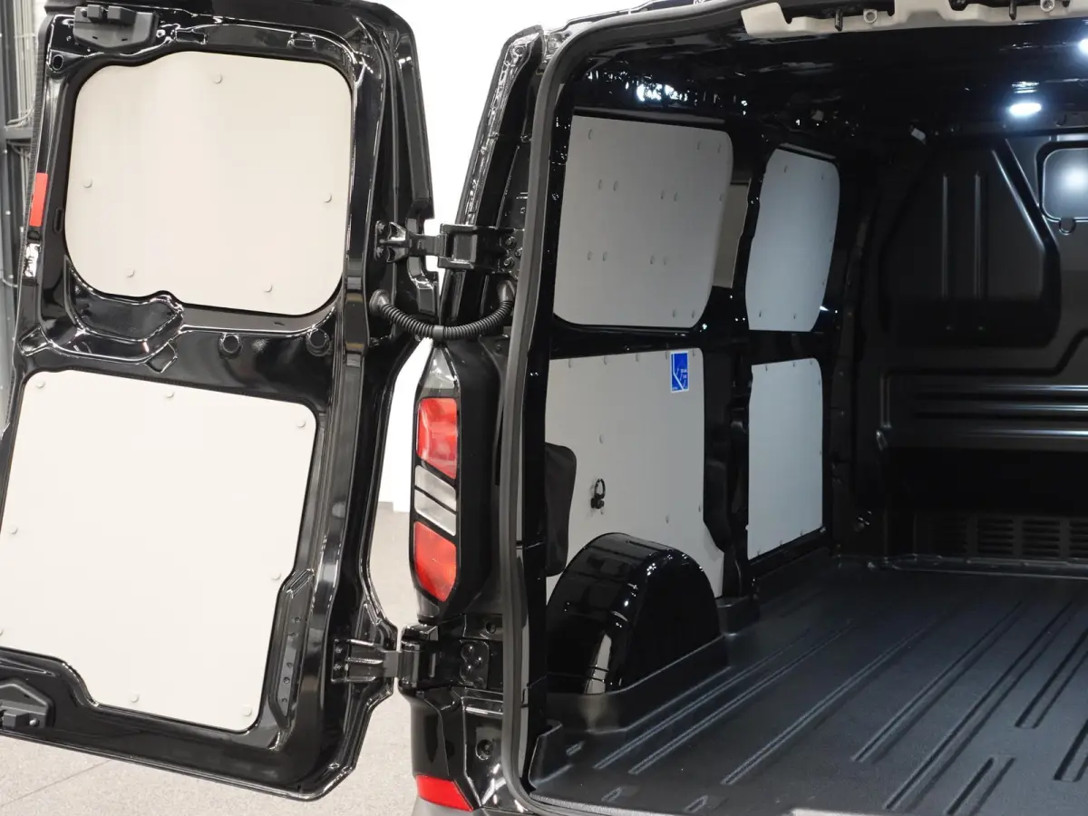 300 2.0 TDCI L2H1 Trend Automaat Airco Navigatie Cruise Parkeersensoren Camera