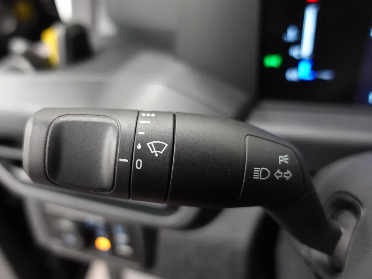 300 2.0 TDCI L2H1 Trend Automaat Airco Navigatie Cruise Parkeersensoren Camera