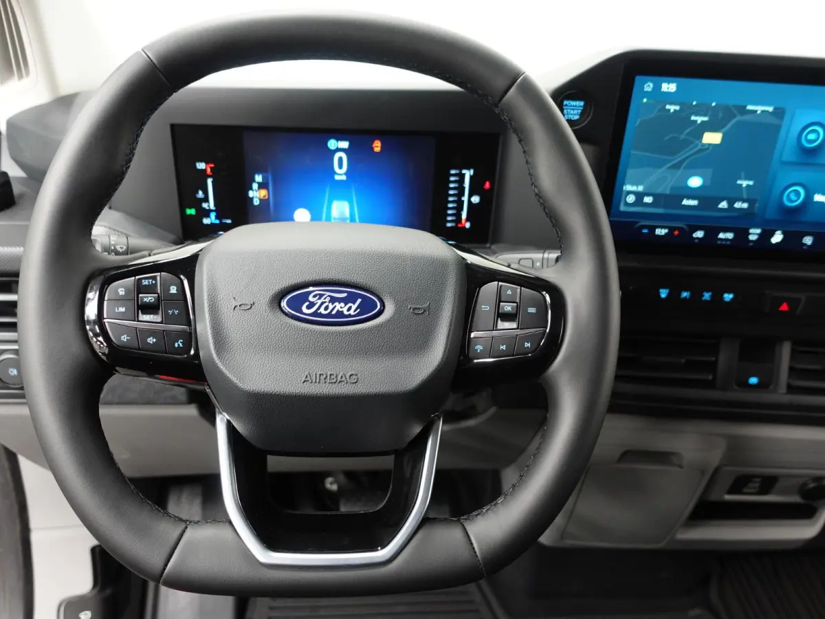300 2.0 TDCI L2H1 Trend Automaat Airco Navigatie Cruise Parkeersensoren Camera
