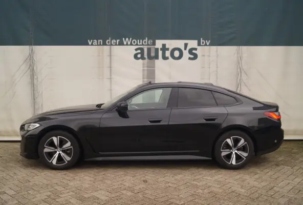 420i Business Edition Plus -PANO-LEER-NAVI-ECC-