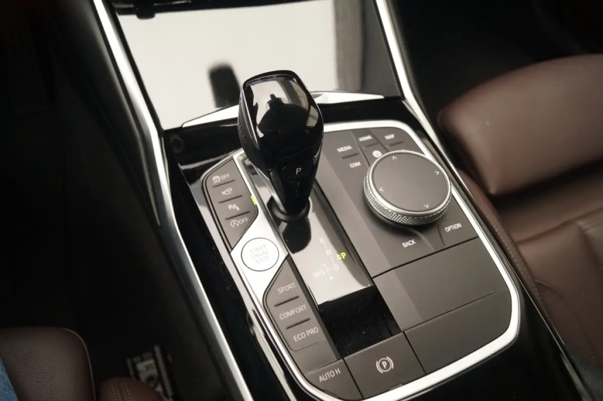420i Business Edition Plus -PANO-LEER-NAVI-ECC-