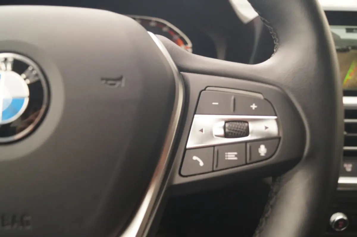 420i Business Edition Plus -PANO-LEER-NAVI-ECC-