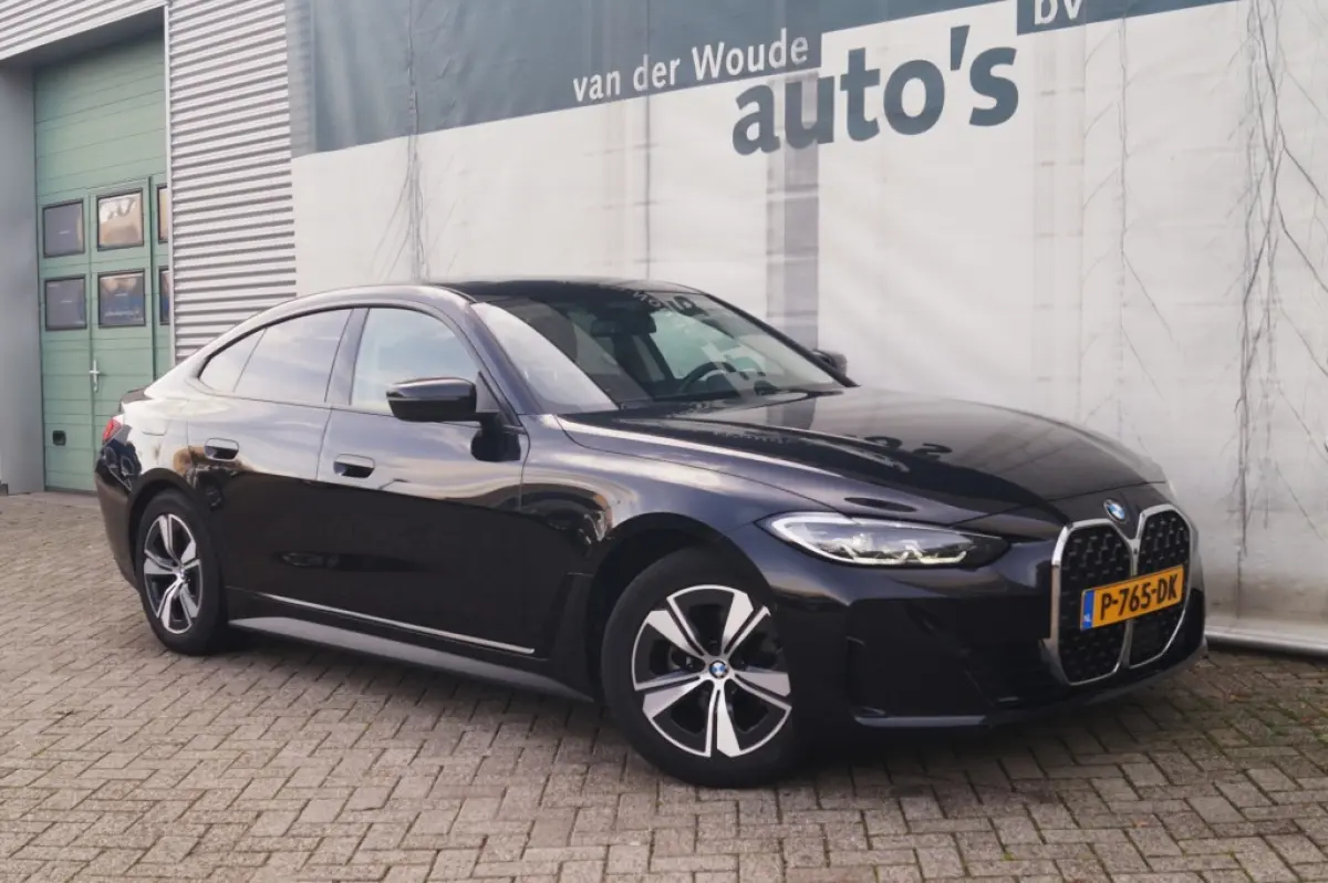420i Business Edition Plus -PANO-LEER-NAVI-ECC-