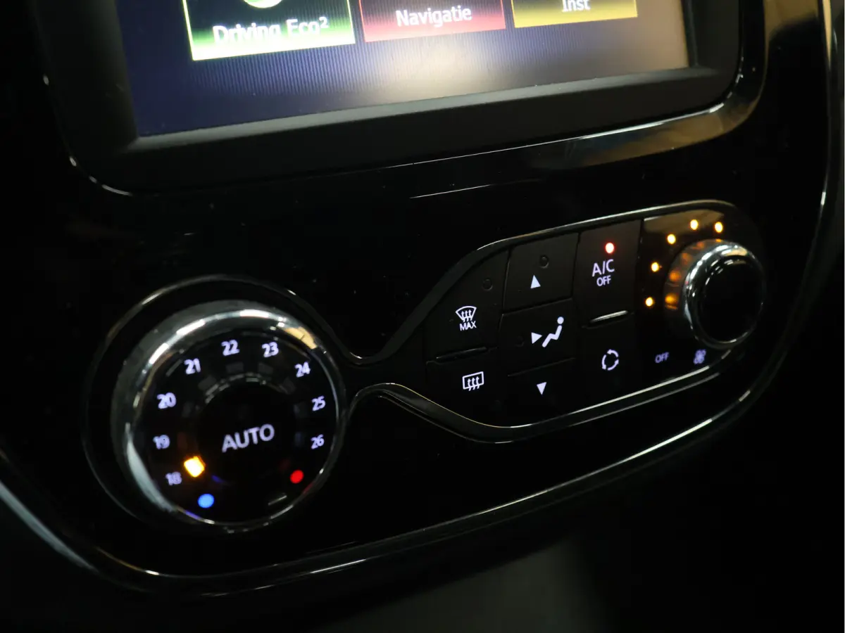 1.2 TCe Dynamique [CAMERA, HALF LEDER, PDC ACHTER, CRUISE CONTROL, BLUETOOTH, CLIMATE CONTROL, NAVIGATIE, NIEUWSTAAT]