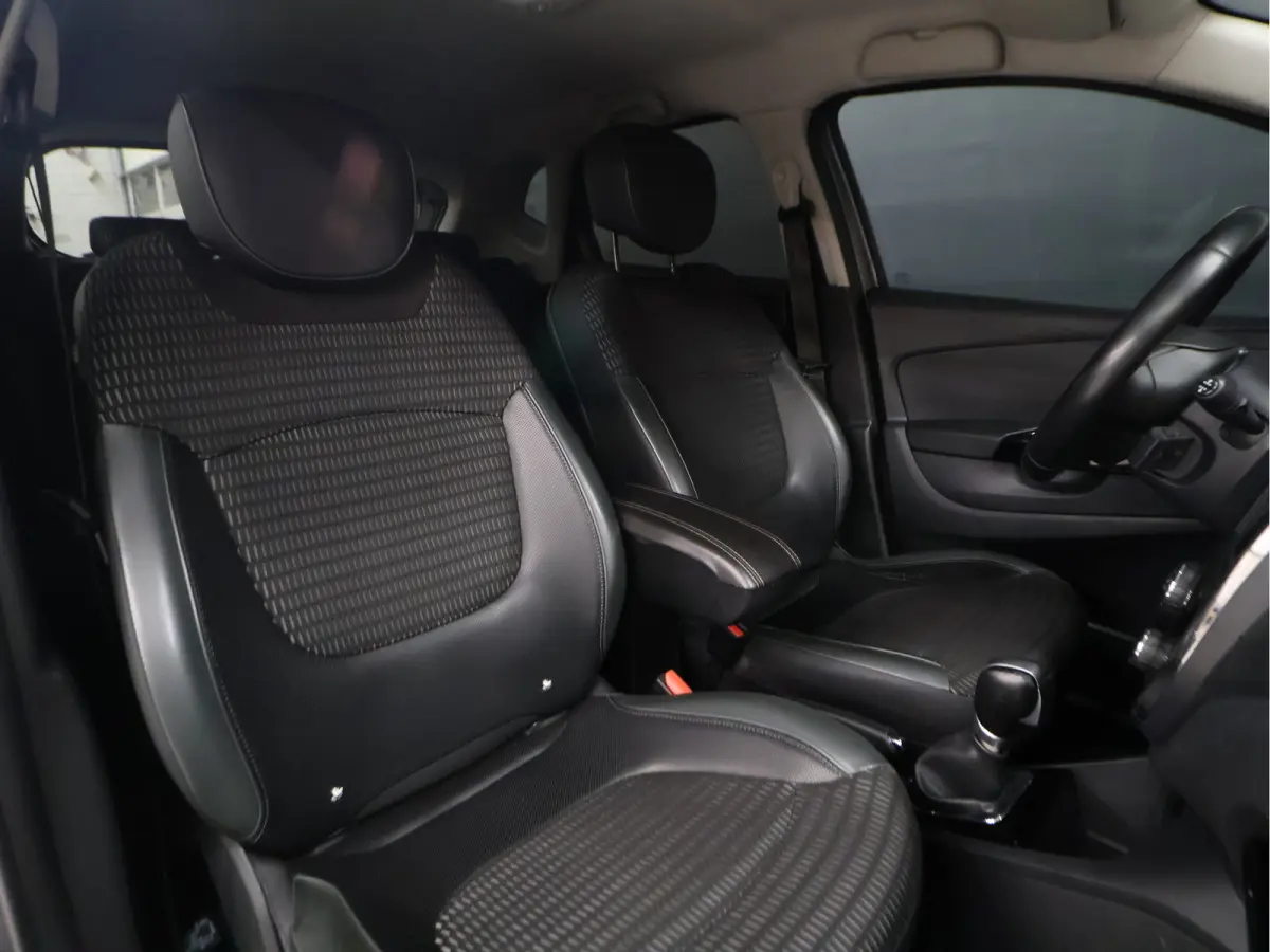1.2 TCe Dynamique [CAMERA, HALF LEDER, PDC ACHTER, CRUISE CONTROL, BLUETOOTH, CLIMATE CONTROL, NAVIGATIE, NIEUWSTAAT]