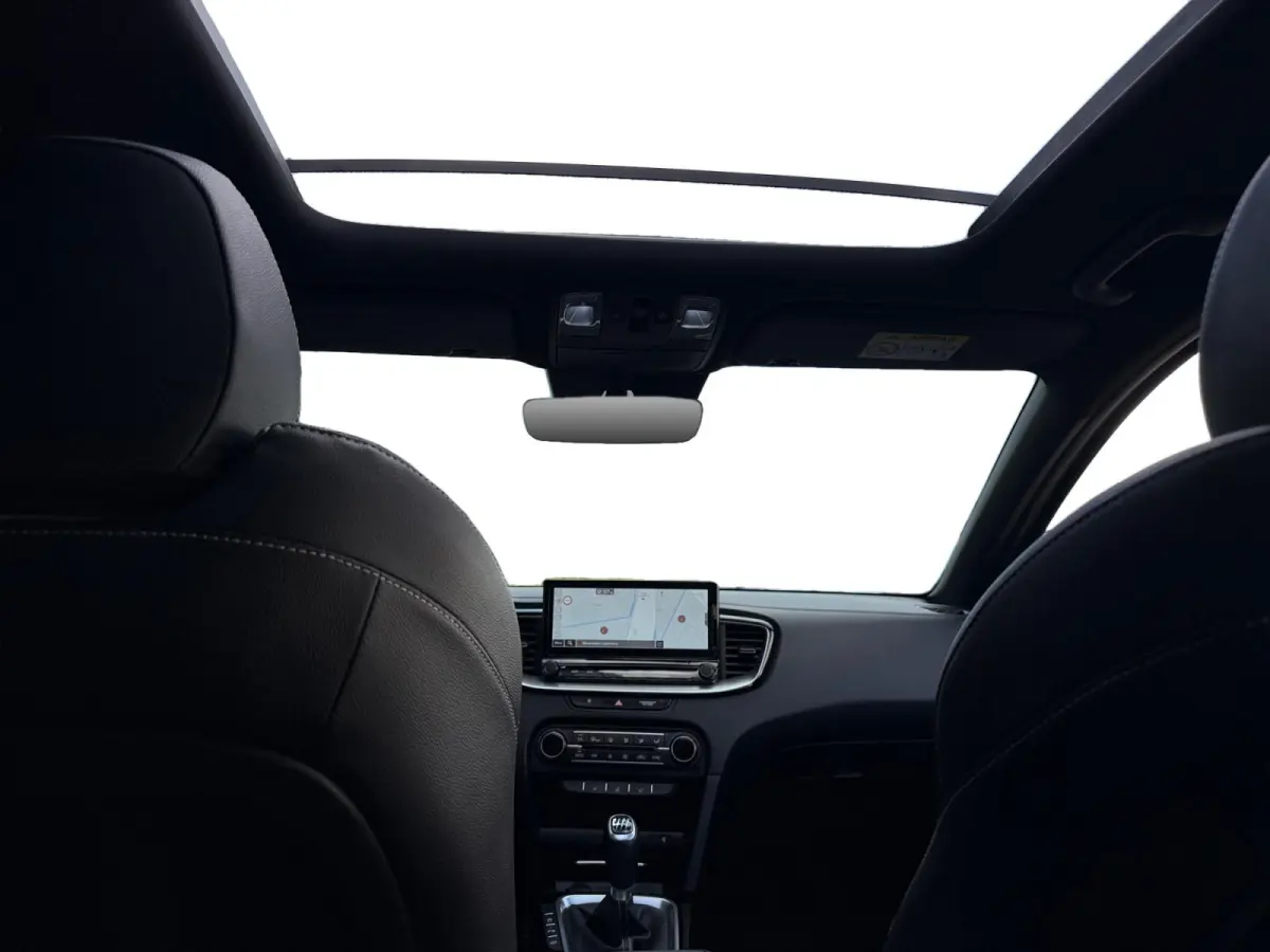1.0 T-GDi GT-Line | Panorama schuifdak | Navigatie | Camera | Apple Carplay \ Android auto | Stoelverwarming/ Stuurverwarming | Cruise control | Lichtmetalen Velgen |