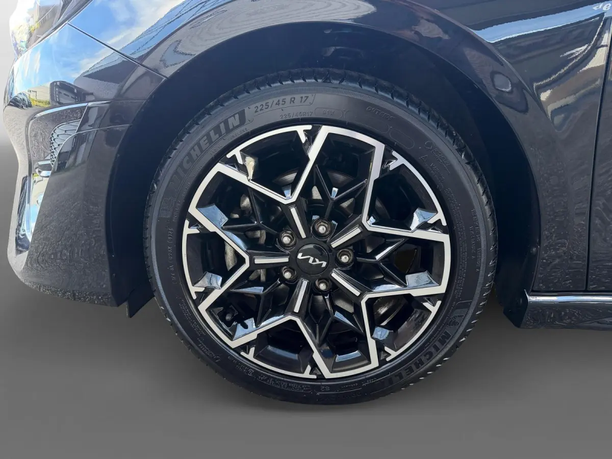 1.0 T-GDi GT-Line | Panorama schuifdak | Navigatie | Camera | Apple Carplay \ Android auto | Stoelverwarming/ Stuurverwarming | Cruise control | Lichtmetalen Velgen |