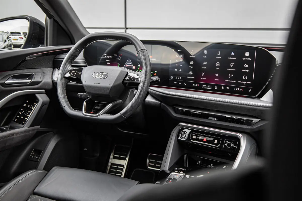 2.0 e-hybrid 367pk quattro S edition Competition | 21" LMV | Trekhaak | 360 Camera | Memory Stoel | Alcantara | Ambianceverlichting