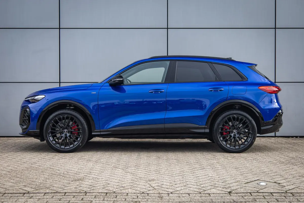 2.0 e-hybrid 367pk quattro S edition Competition | 21" LMV | Trekhaak | 360 Camera | Memory Stoel | Alcantara | Ambianceverlichting