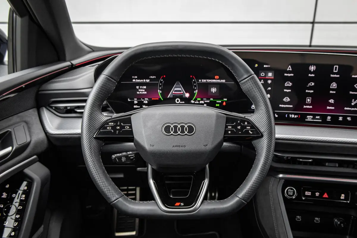 2.0 e-hybrid 367pk quattro S edition Competition | 21" LMV | Trekhaak | 360 Camera | Memory Stoel | Alcantara | Ambianceverlichting