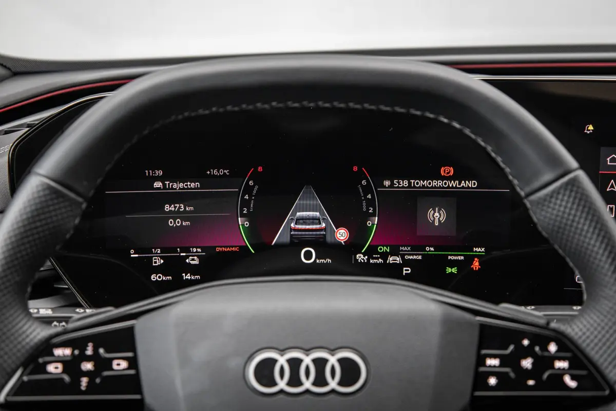 2.0 e-hybrid 367pk quattro S edition Competition | 21" LMV | Trekhaak | 360 Camera | Memory Stoel | Alcantara | Ambianceverlichting