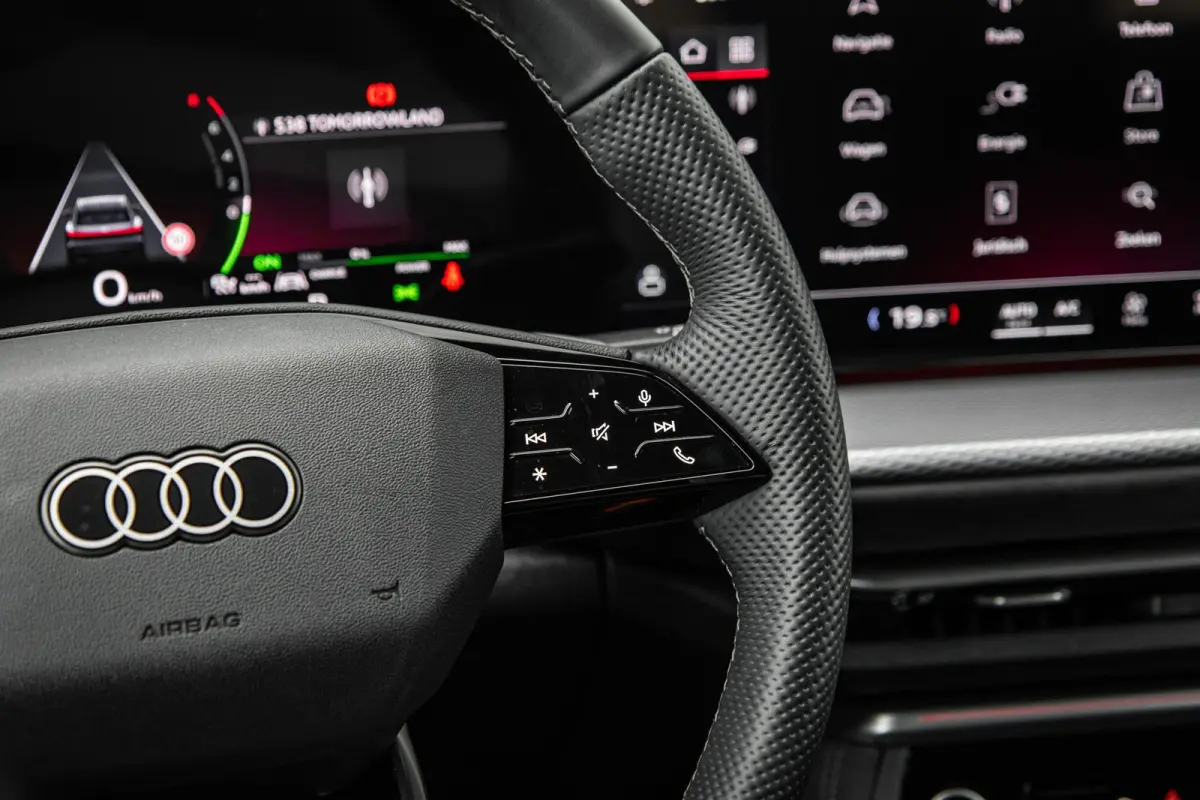 2.0 e-hybrid 367pk quattro S edition Competition | 21" LMV | Trekhaak | 360 Camera | Memory Stoel | Alcantara | Ambianceverlichting