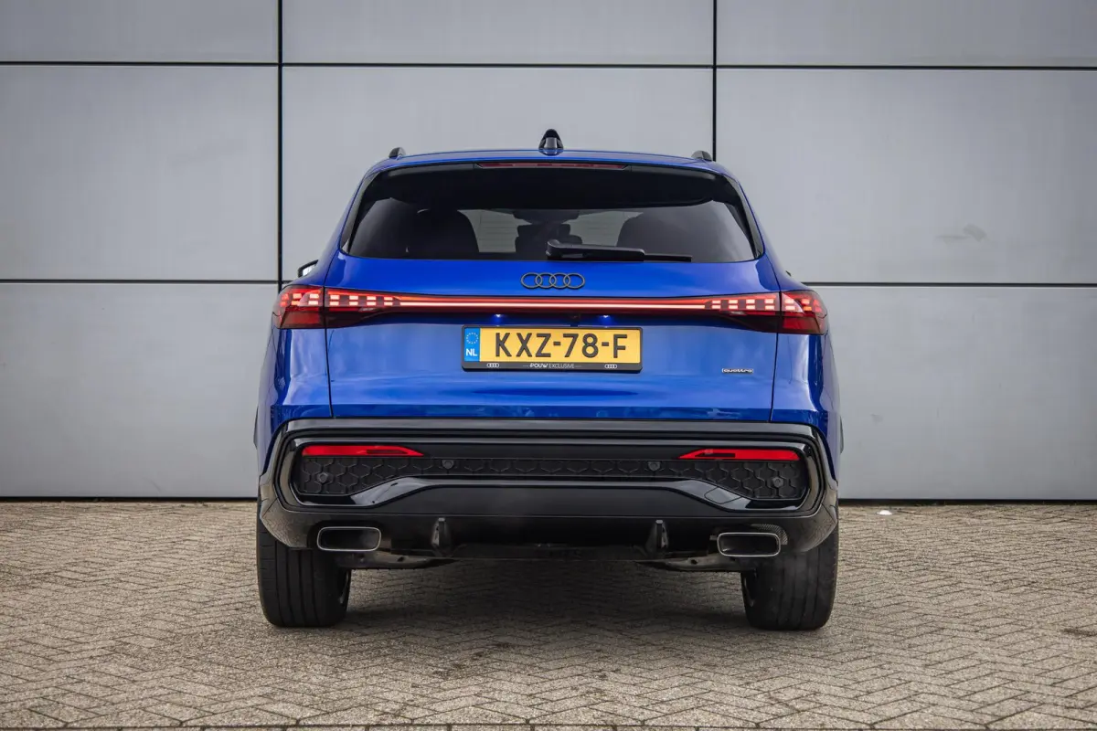 2.0 e-hybrid 367pk quattro S edition Competition | 21" LMV | Trekhaak | 360 Camera | Memory Stoel | Alcantara | Ambianceverlichting