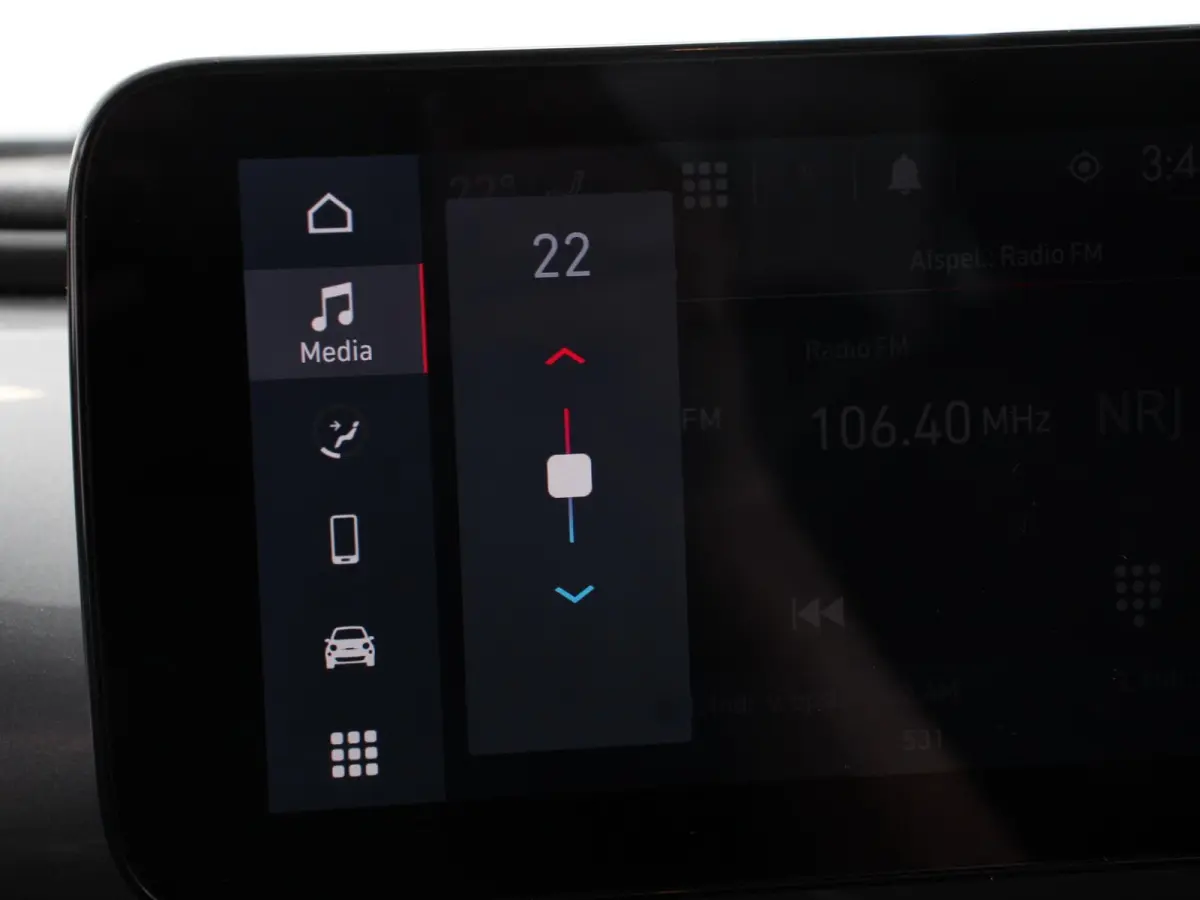 Urban 42 kWh Airco Climatronic 360 Camera Stoelverwarming Keyless Wireless CarPlay Dodehoek Assistant 85 kW Charger Actieradius 320km WLTP
