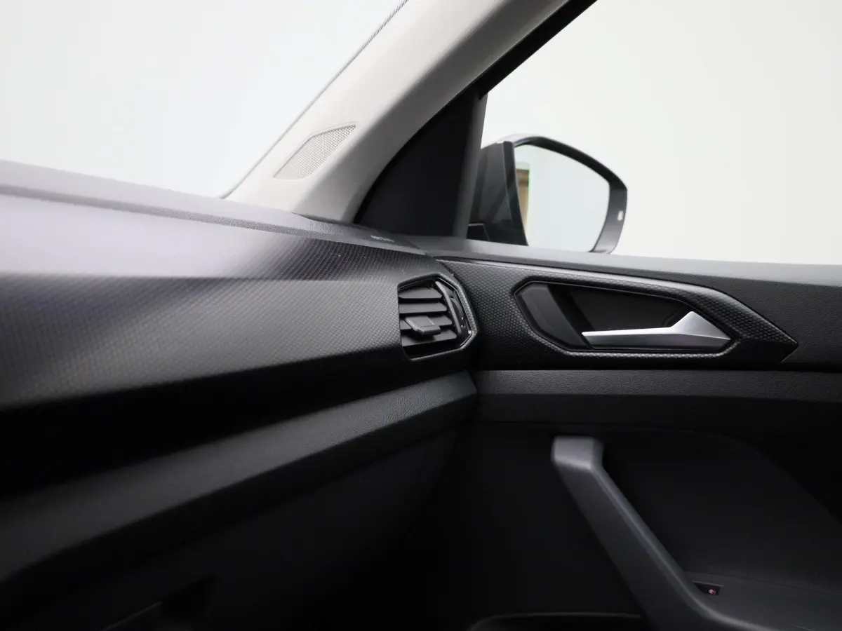 1.0 TSI Life 110 PK| Origineel Nederlands | 1e Eigenaar | Dealeronderhouden |  Navigatie | Achteruitrijcamera | Apple Carplay | Airco | 16 Inch Velgen
