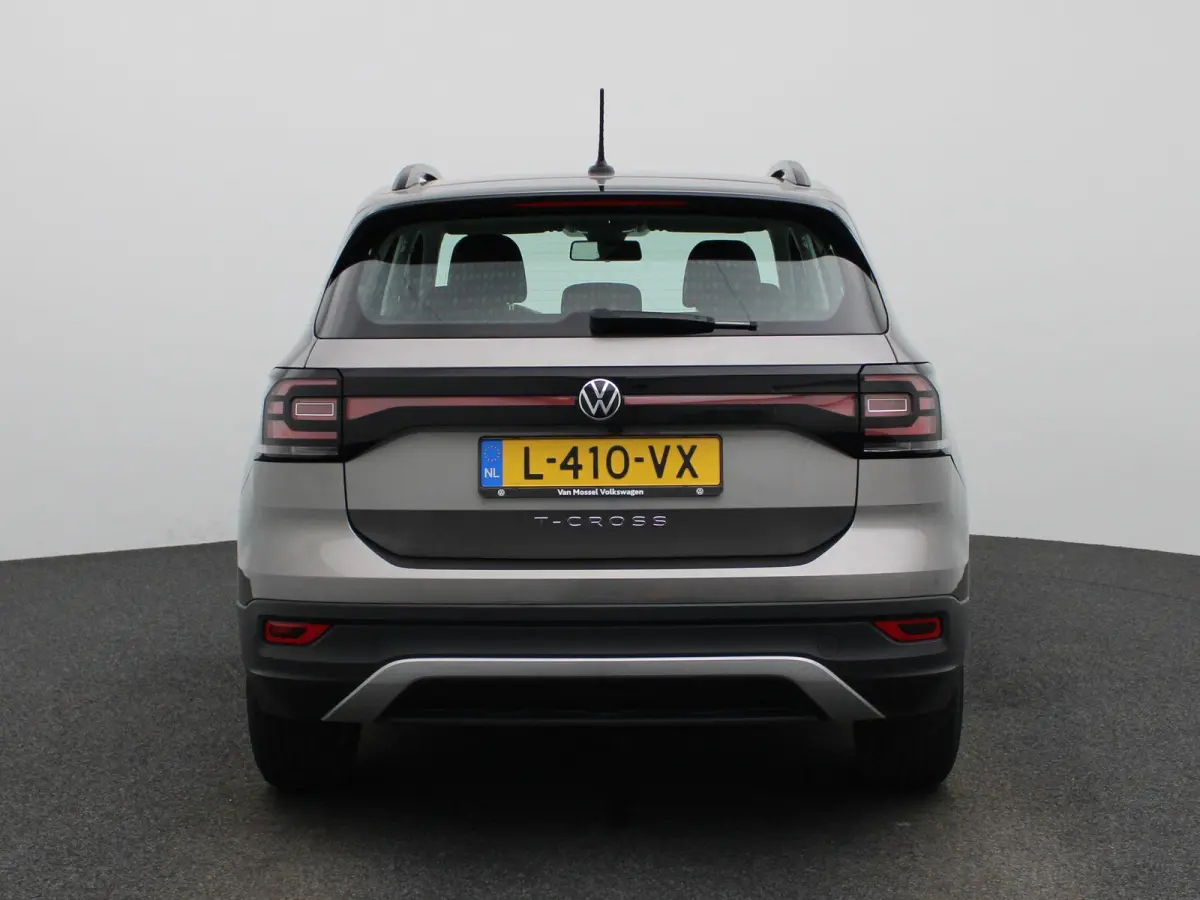 1.0 TSI Life 110 PK| Origineel Nederlands | 1e Eigenaar | Dealeronderhouden |  Navigatie | Achteruitrijcamera | Apple Carplay | Airco | 16 Inch Velgen