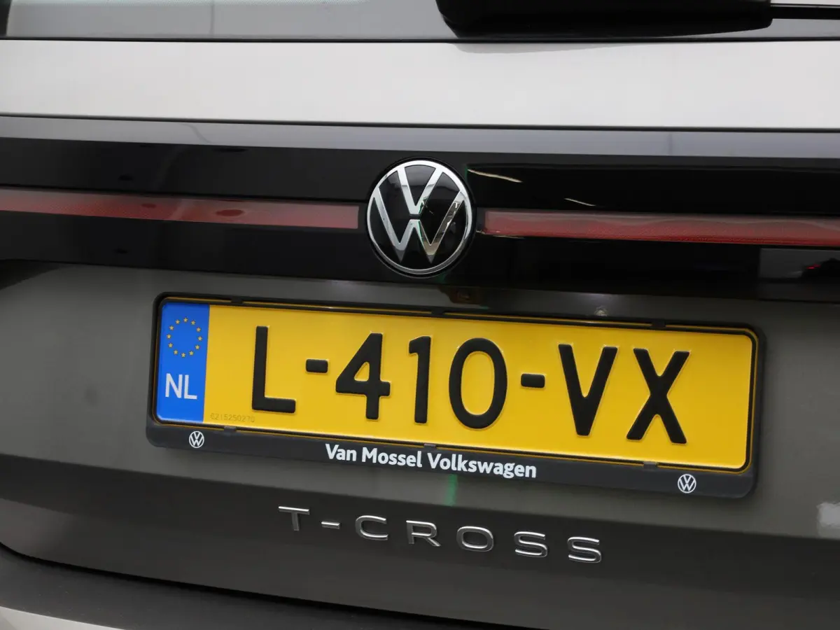 1.0 TSI Life 110 PK| Origineel Nederlands | 1e Eigenaar | Dealeronderhouden |  Navigatie | Achteruitrijcamera | Apple Carplay | Airco | 16 Inch Velgen