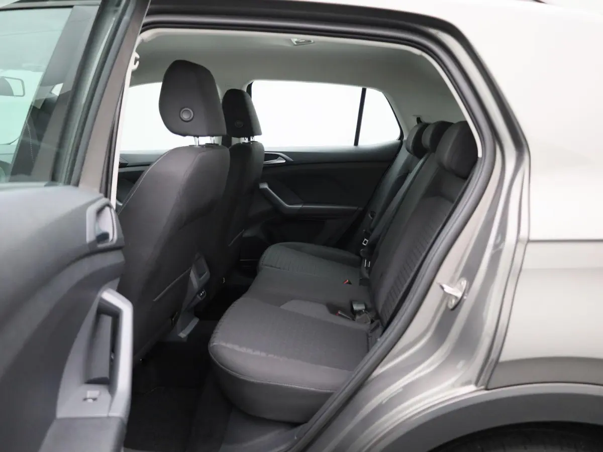 1.0 TSI Life 110 PK| Origineel Nederlands | 1e Eigenaar | Dealeronderhouden |  Navigatie | Achteruitrijcamera | Apple Carplay | Airco | 16 Inch Velgen
