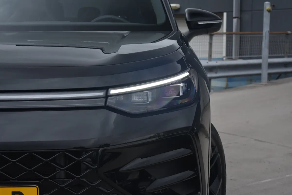 1.5 eHybrid 204PK R-Line Edition | ACC | Navigatie Discover Pro | Dode hoek detectie | Head-up display | Schuif-kanteldak | Wegklapbare trekhaak | 360 camera | VERLENGDE GARANTIE!