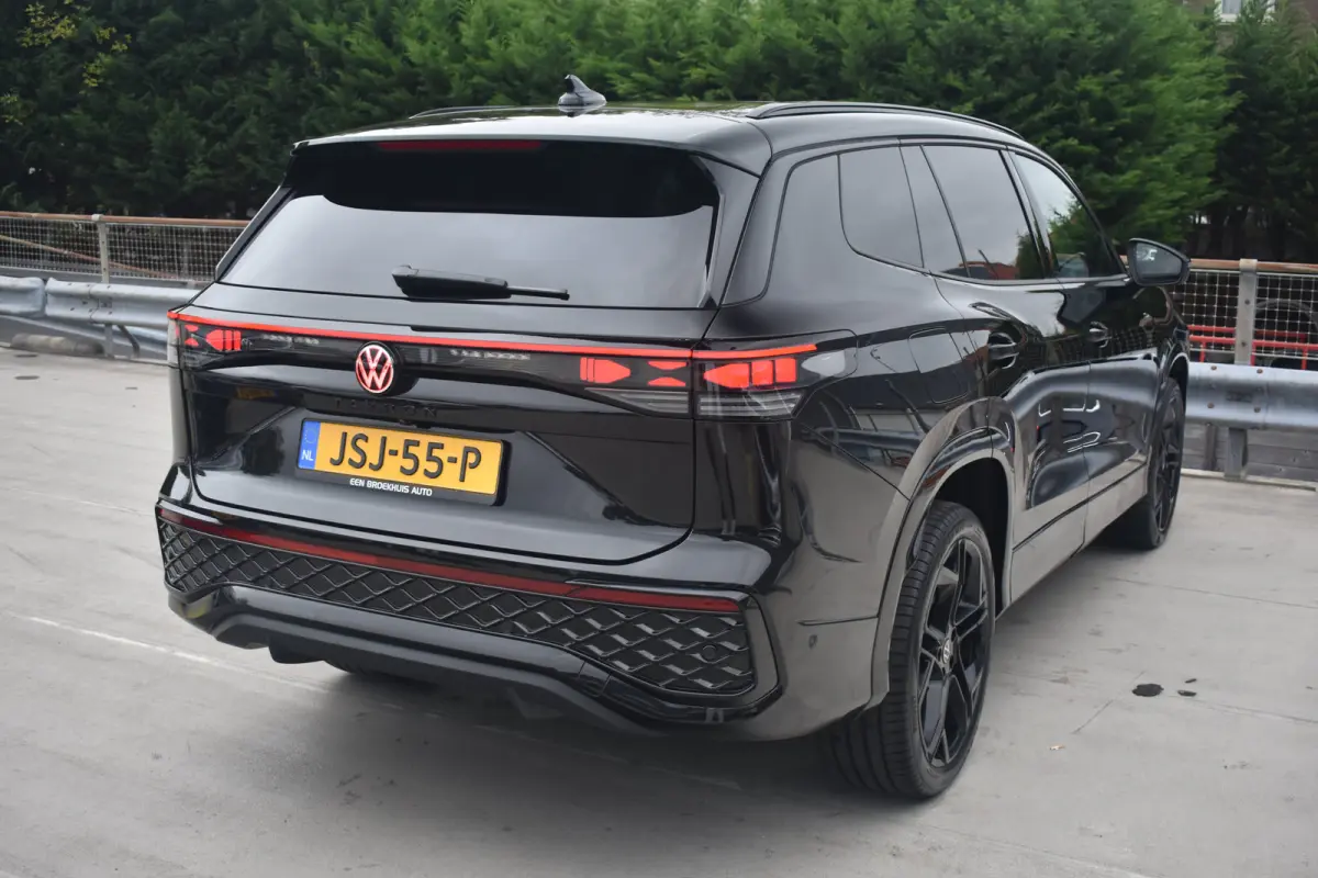 1.5 eHybrid 204PK R-Line Edition | ACC | Navigatie Discover Pro | Dode hoek detectie | Head-up display | Schuif-kanteldak | Wegklapbare trekhaak | 360 camera | VERLENGDE GARANTIE!