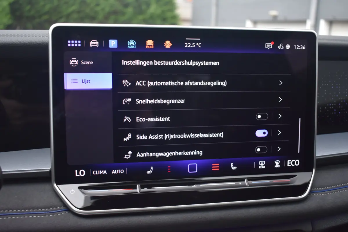 1.5 eHybrid 204PK R-Line Edition | ACC | Navigatie Discover Pro | Dode hoek detectie | Head-up display | Schuif-kanteldak | Wegklapbare trekhaak | 360 camera | VERLENGDE GARANTIE!