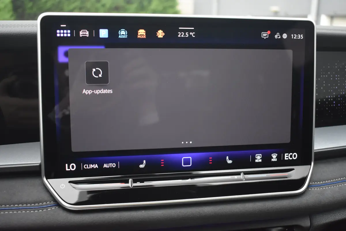 1.5 eHybrid 204PK R-Line Edition | ACC | Navigatie Discover Pro | Dode hoek detectie | Head-up display | Schuif-kanteldak | Wegklapbare trekhaak | 360 camera | VERLENGDE GARANTIE!