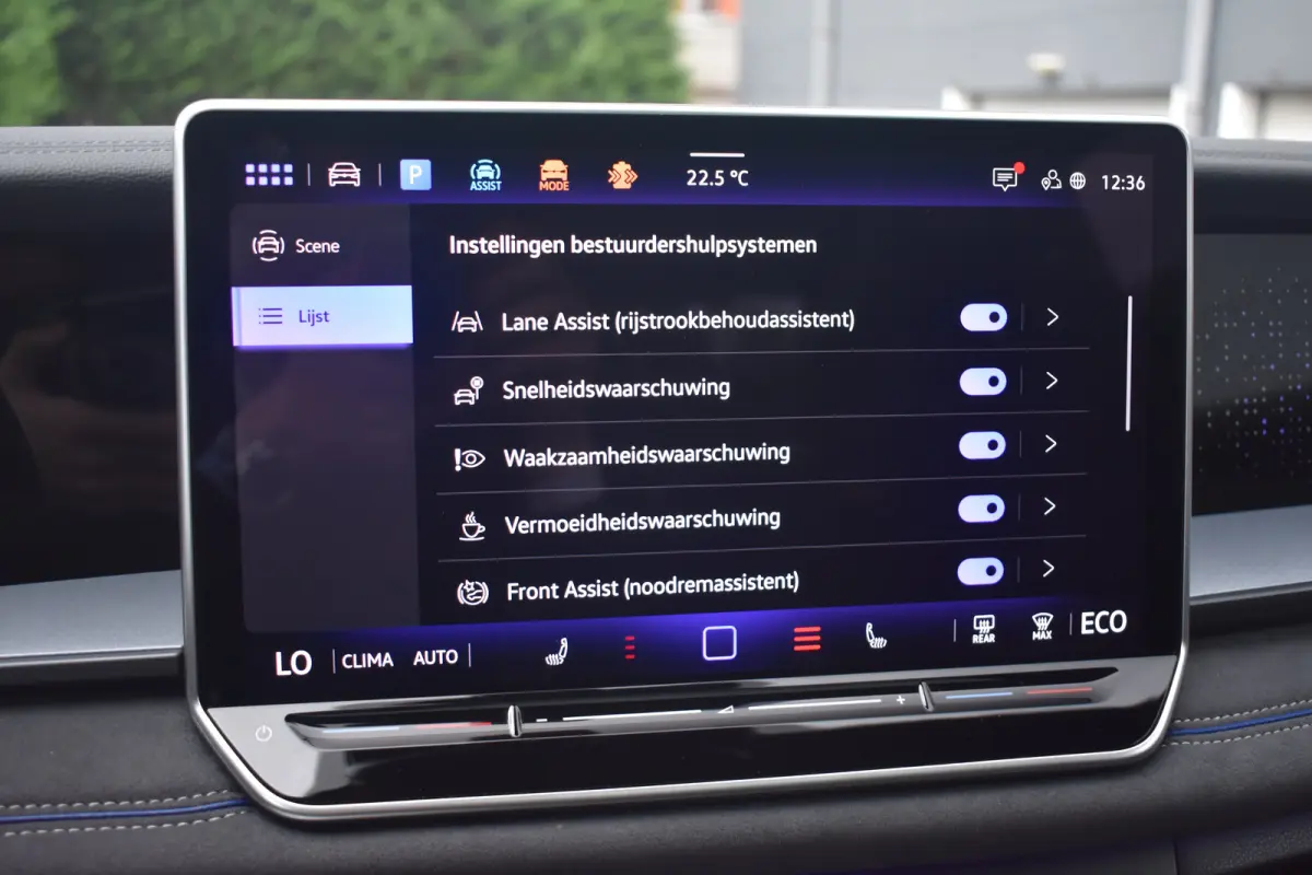 1.5 eHybrid 204PK R-Line Edition | ACC | Navigatie Discover Pro | Dode hoek detectie | Head-up display | Schuif-kanteldak | Wegklapbare trekhaak | 360 camera | VERLENGDE GARANTIE!