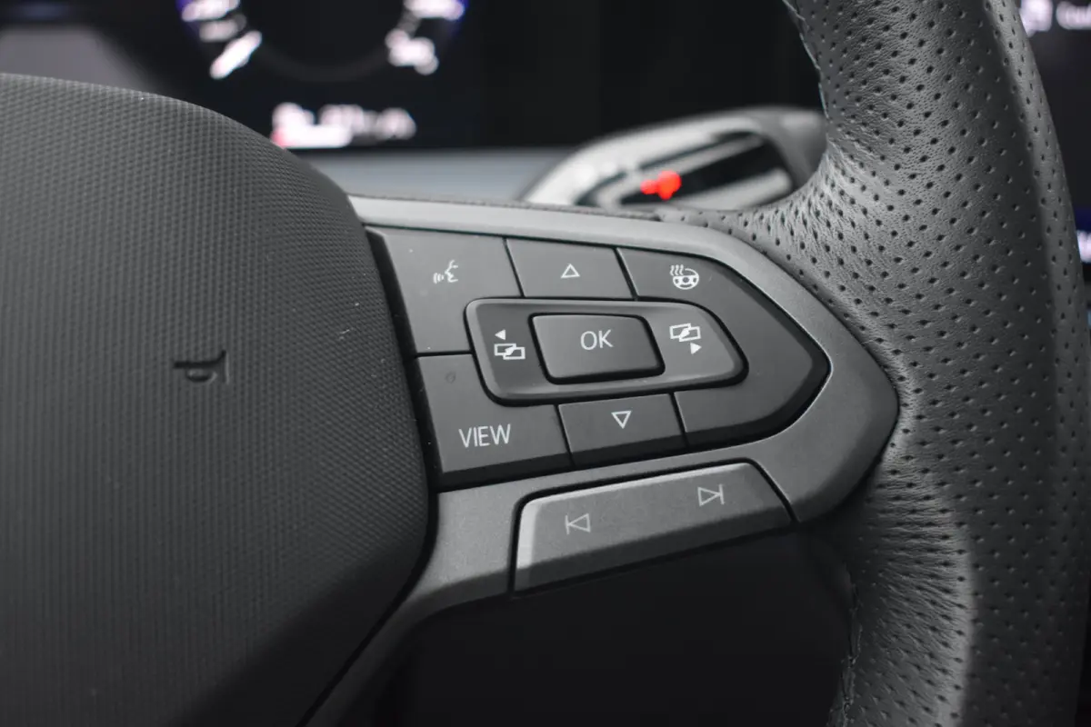 1.5 eHybrid 204PK R-Line Edition | ACC | Navigatie Discover Pro | Dode hoek detectie | Head-up display | Schuif-kanteldak | Wegklapbare trekhaak | 360 camera | VERLENGDE GARANTIE!