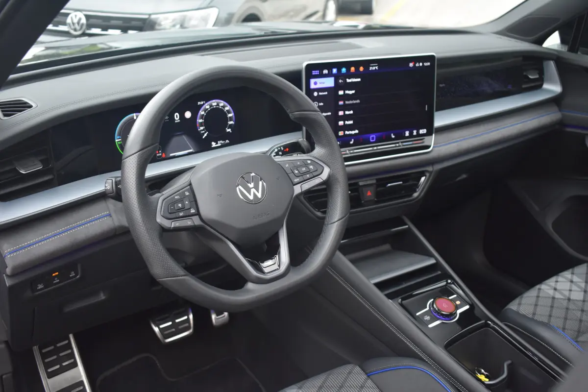 1.5 eHybrid 204PK R-Line Edition | ACC | Navigatie Discover Pro | Dode hoek detectie | Head-up display | Schuif-kanteldak | Wegklapbare trekhaak | 360 camera | VERLENGDE GARANTIE!