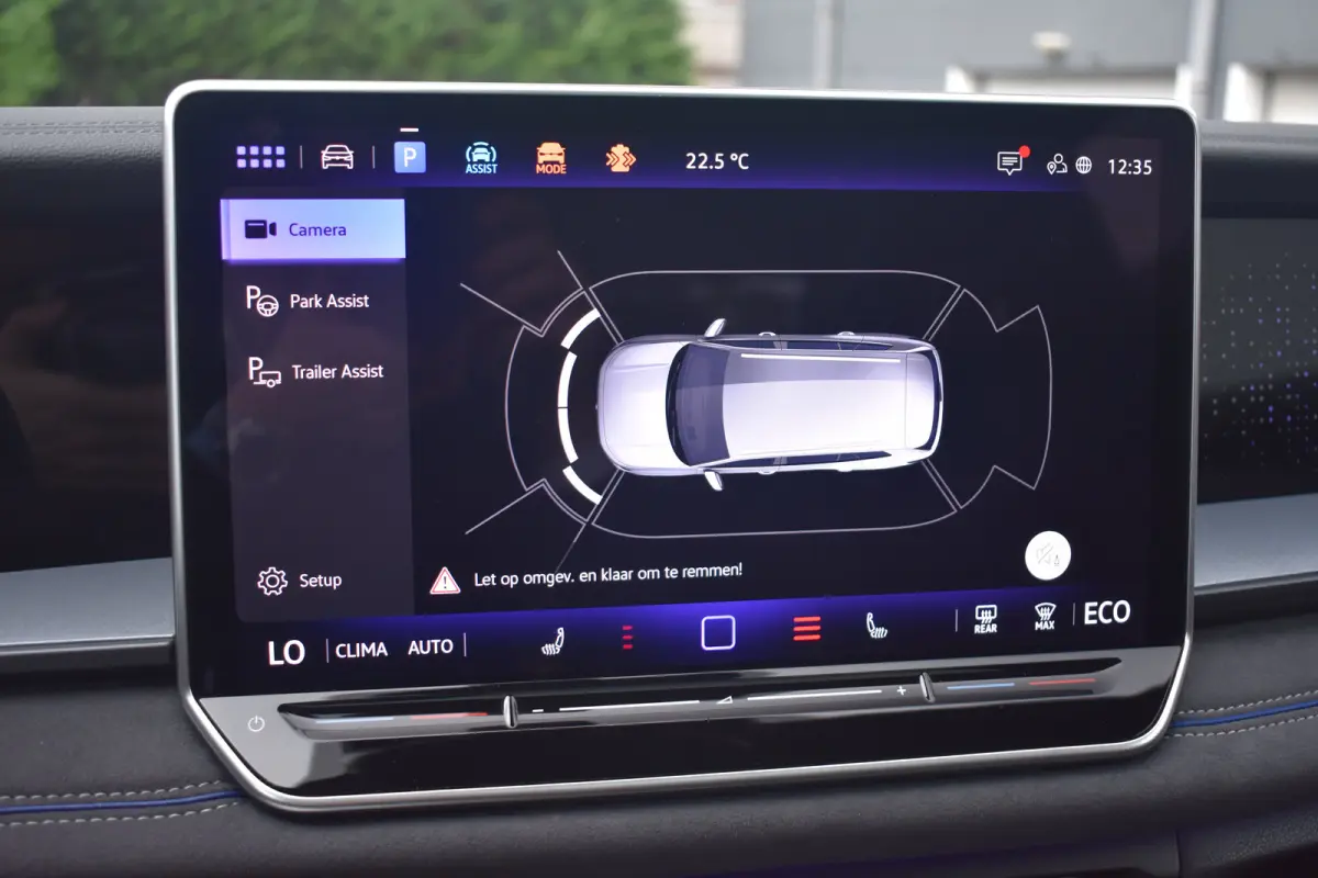 1.5 eHybrid 204PK R-Line Edition | ACC | Navigatie Discover Pro | Dode hoek detectie | Head-up display | Schuif-kanteldak | Wegklapbare trekhaak | 360 camera | VERLENGDE GARANTIE!