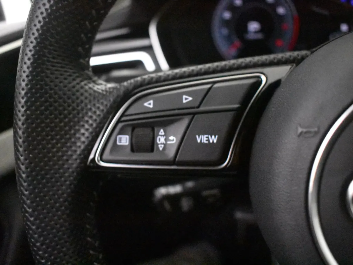 35 TFSI Launch edition Sport 150PK AUTO | Cruise control adapt | Climate control | Keyless start | Parkeersensoren | App connect | DAB | LED | 19"LMV
