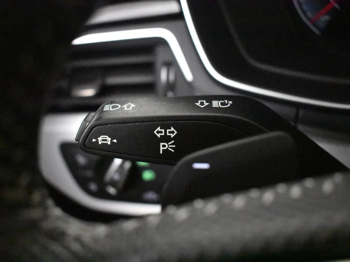 35 TFSI Launch edition Sport 150PK AUTO | Cruise control adapt | Climate control | Keyless start | Parkeersensoren | App connect | DAB | LED | 19"LMV