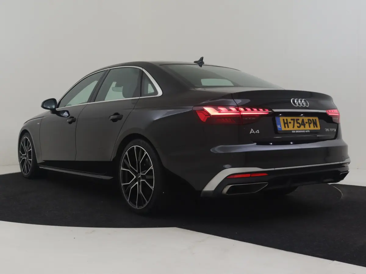 35 TFSI Launch edition Sport 150PK AUTO | Cruise control adapt | Climate control | Keyless start | Parkeersensoren | App connect | DAB | LED | 19"LMV