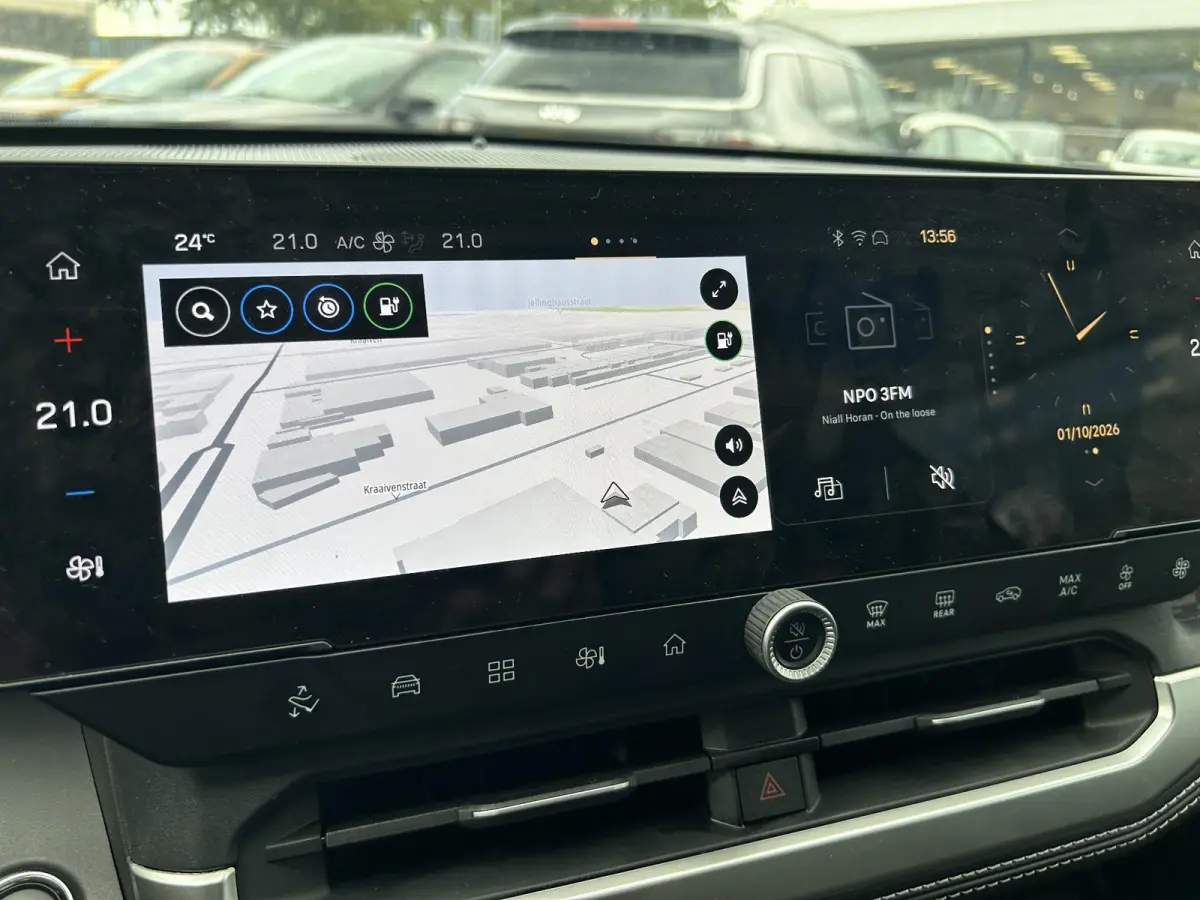 First Edition 74 kWh | Navigatie | Elektrisch Schuif/kanteldak | 360 graden Camera | Stoel & stuurverwarming | Parkeersensoren | LMV 20" |