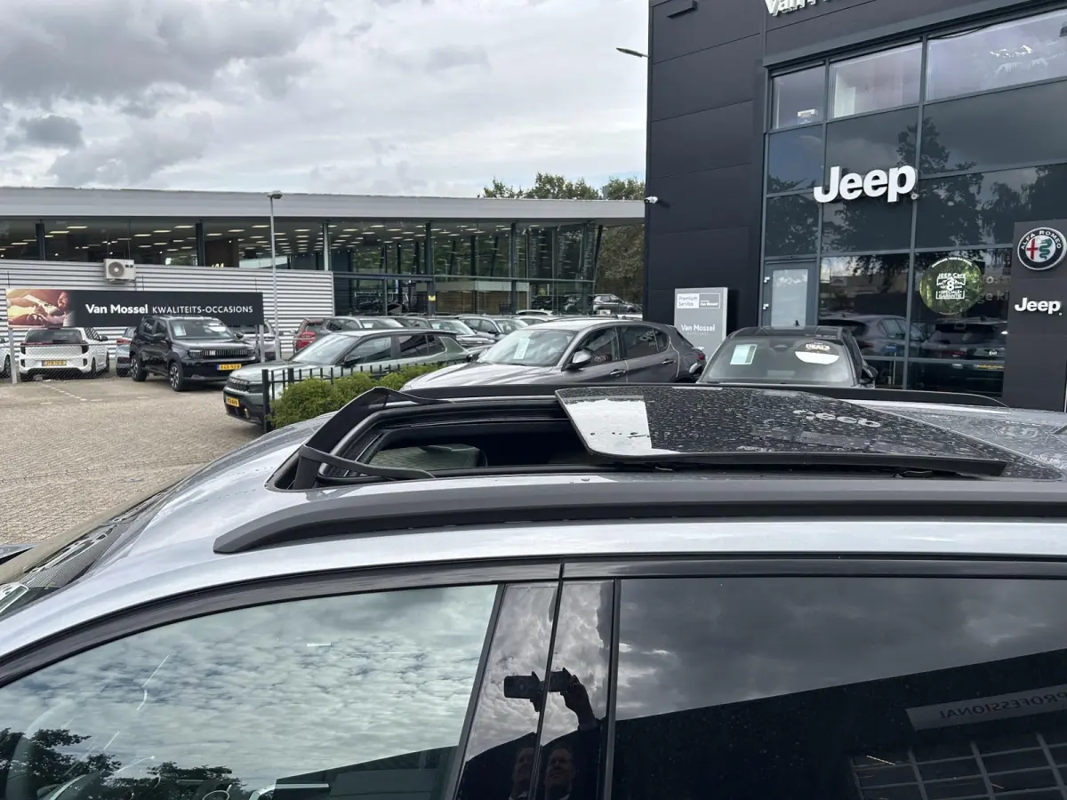 First Edition 74 kWh | Navigatie | Elektrisch Schuif/kanteldak | 360 graden Camera | Stoel & stuurverwarming | Parkeersensoren | LMV 20" |