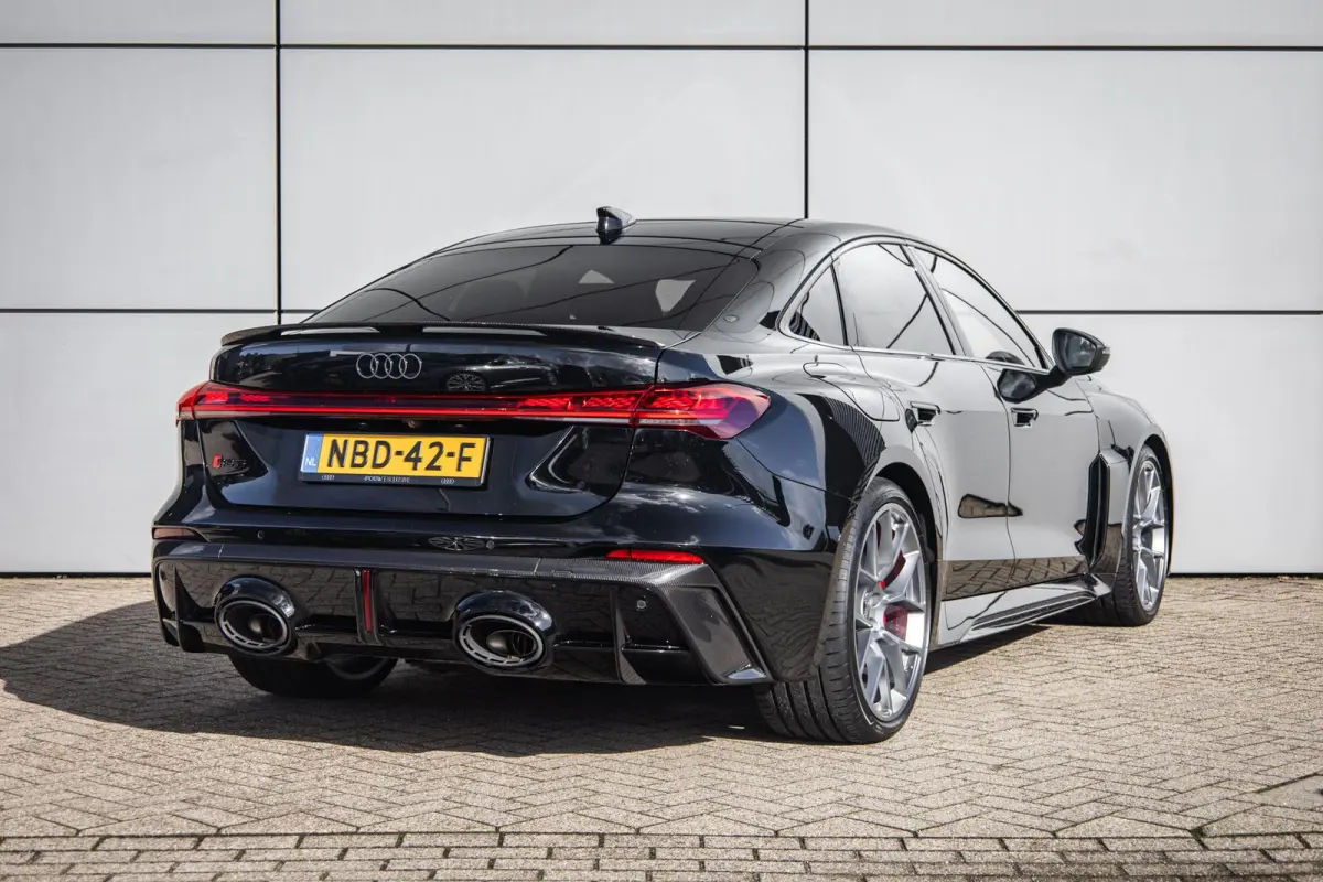 RS 5 Limousine 2.9 e-hybrid 639pk quattro | Keramisch | Carbon | Panoramadak | Audi Sport pakket