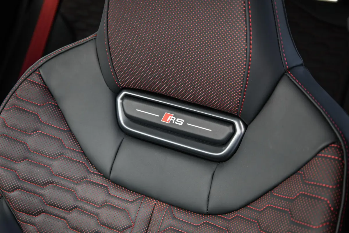 RS 5 Limousine 2.9 e-hybrid 639pk quattro | Keramisch | Carbon | Panoramadak | Audi Sport pakket