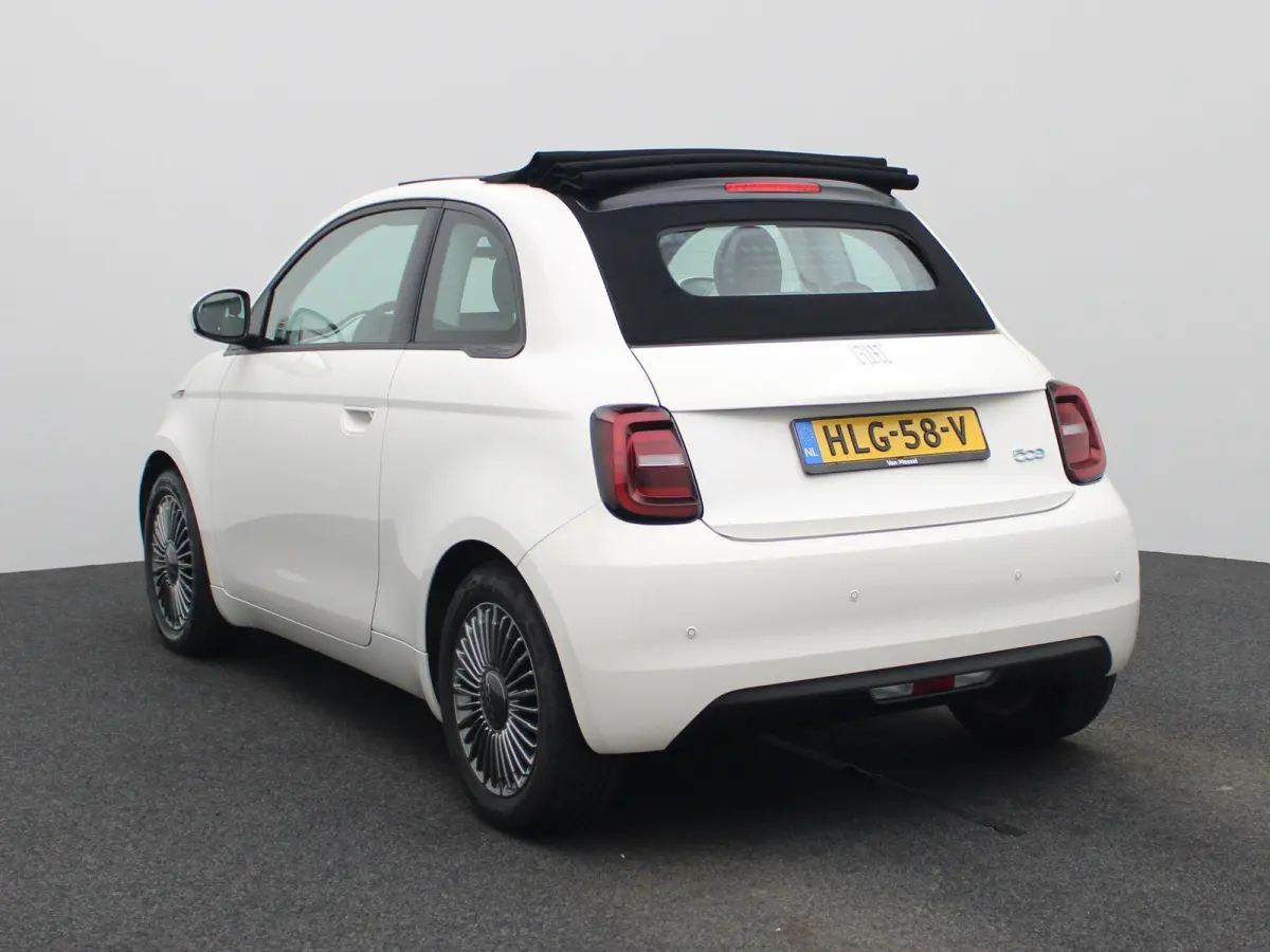 C Icon 42 kWh | Navigatie | Parkeersensoren | Stoelverwarming | 16" Lichtmetalen velgen | Apple Carplay/Android Auto |
