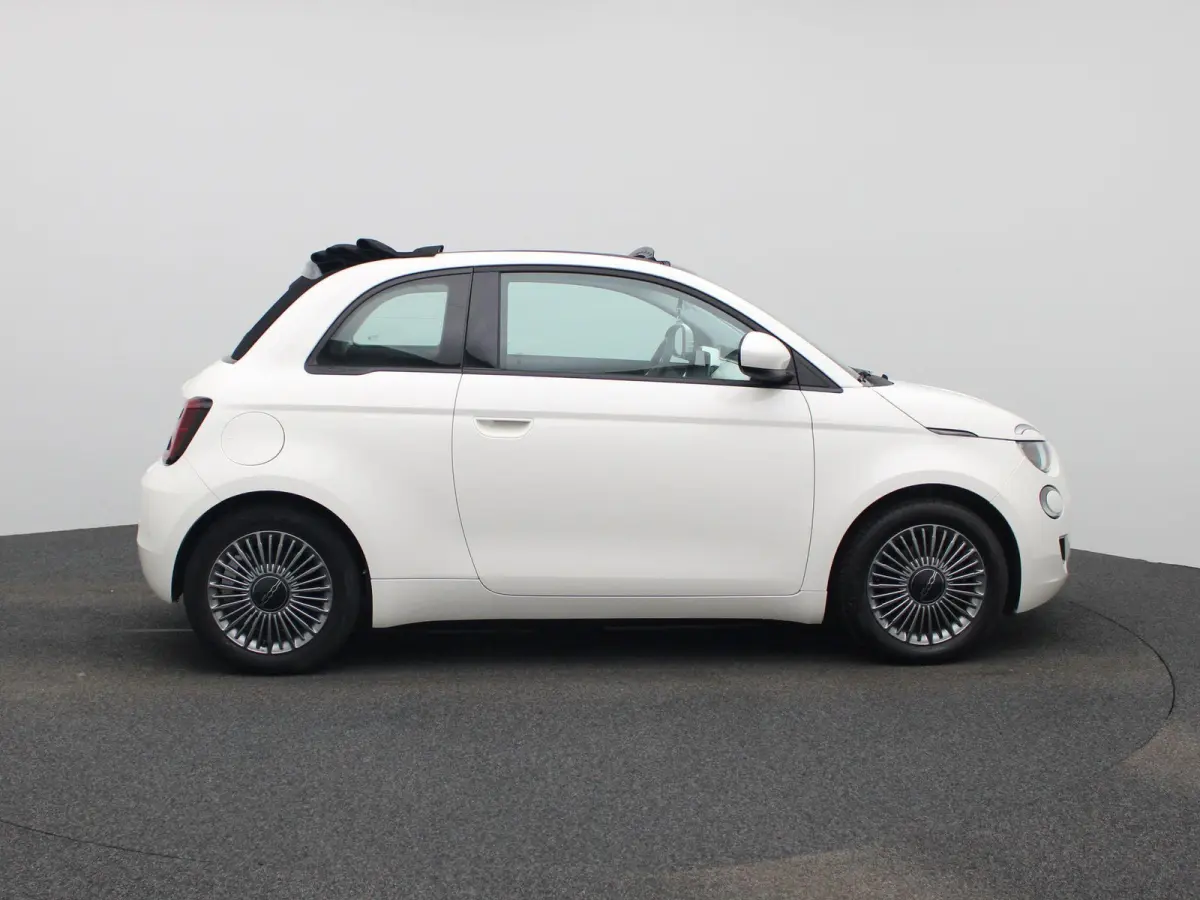 C Icon 42 kWh | Navigatie | Parkeersensoren | Stoelverwarming | 16" Lichtmetalen velgen | Apple Carplay/Android Auto |