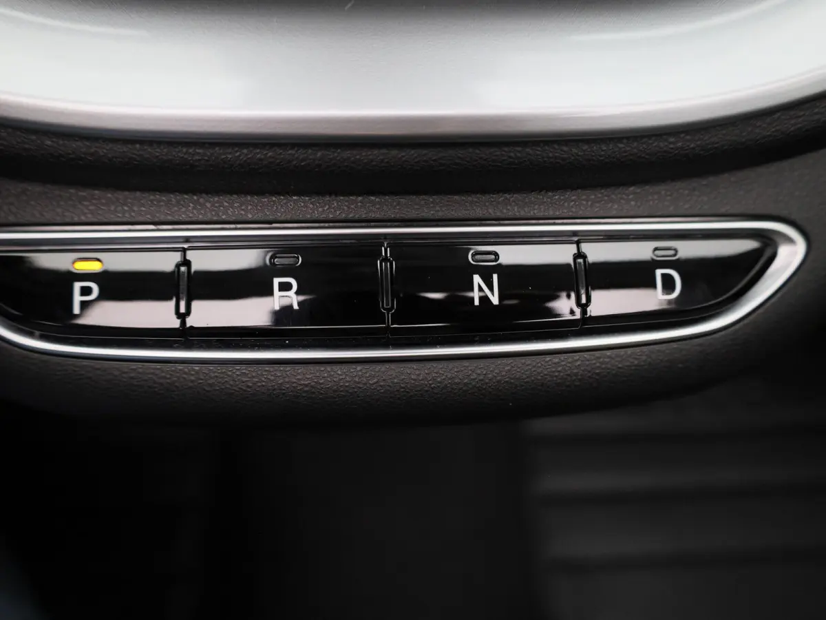 C Icon 42 kWh | Navigatie | Parkeersensoren | Stoelverwarming | 16" Lichtmetalen velgen | Apple Carplay/Android Auto |